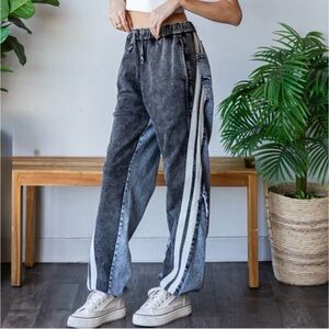 OLI & HALI Perfect Oversized Jean Joggers wi/White Side Stripes, Elastic Waist!